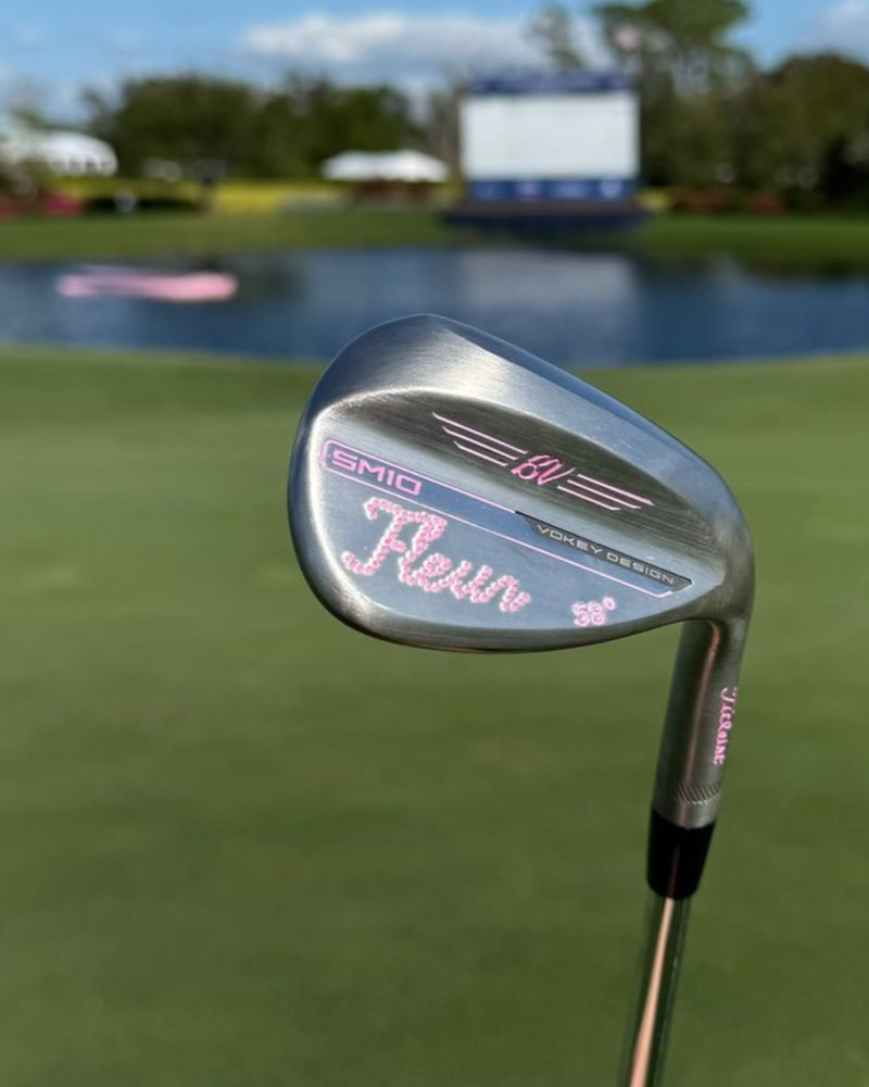Wedge Vokey SM10 « Fleur » gravé en rose